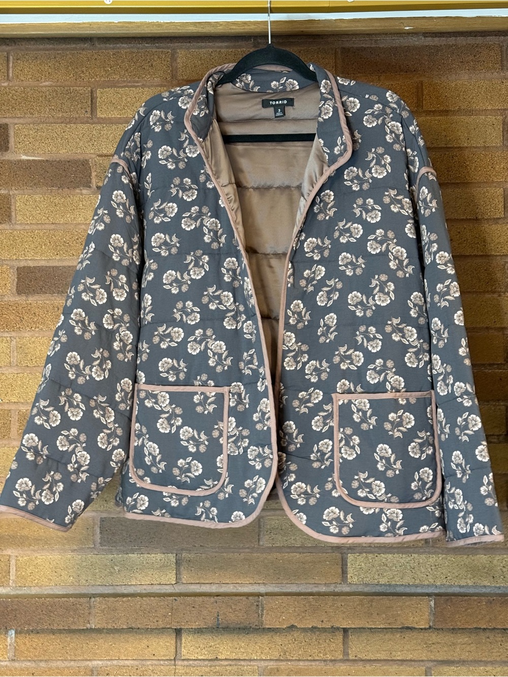 torrid Gray Floral Quilted Jacket with Taupe Trim